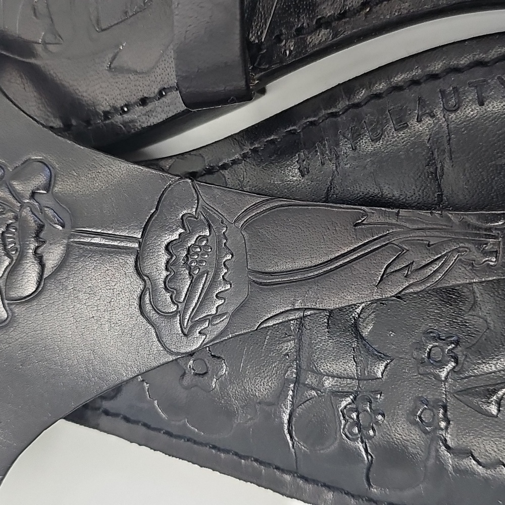 Seychelles Black Thong Sandals w Embossed Floral Design Prarie Southwest‎ - Picture 3 of 10